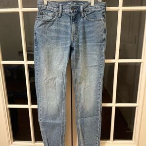 Men’s Old Navy Original Straight Taper Light Wash Blue Jeans | Size 30x32